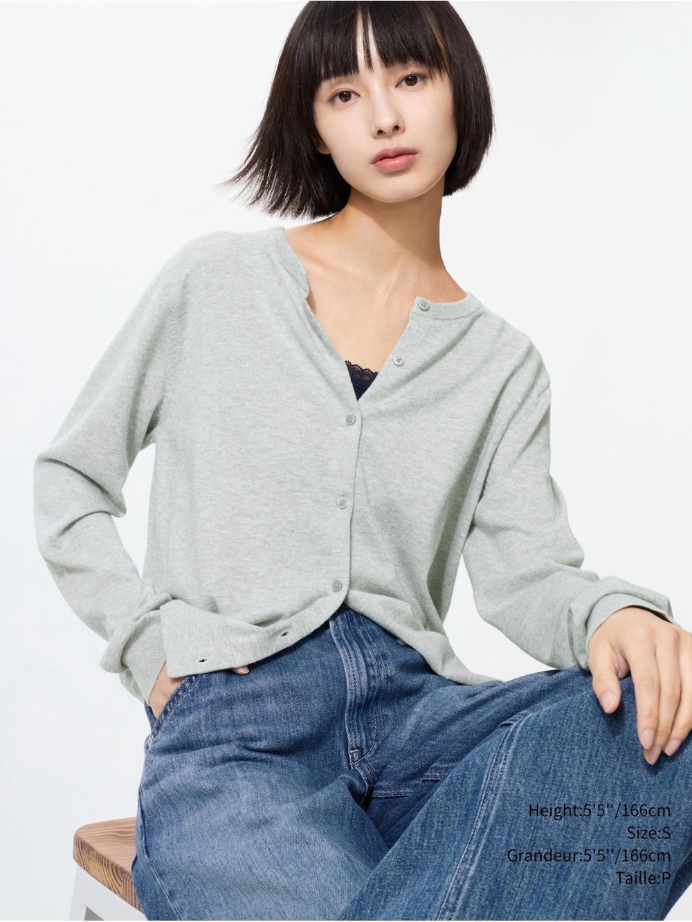 UNIQLO Women's Light Gray Crewneck Button-Up Cardigan
